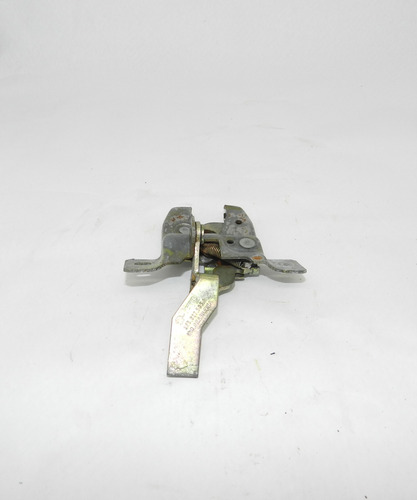 Fechadura Tampa Porta Malas Vw Santana 92/00 3258275054