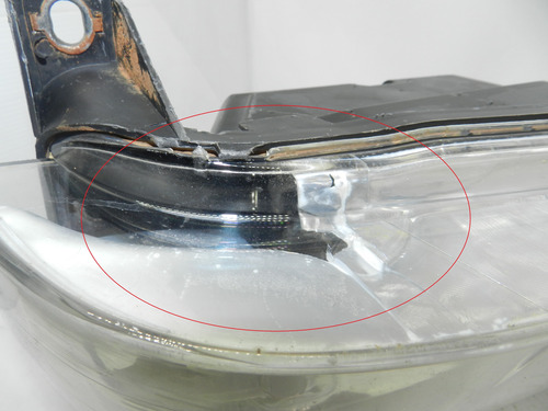 Farol Lado Esquerdo Fiat Fiorino 04/09 Com Detalhe 51799629