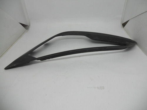 Moldura Farol Auxiliar Esquerdo Ford Ecosport Com Detalhes