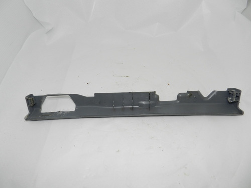 Moldura Lateral Banco Traseiro Esq. Vectra 06/11 C/detalhe