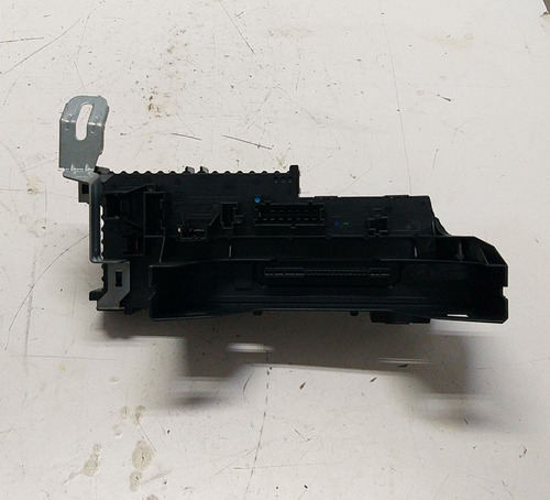 Caixa Fusivel Mercedes C180 C200 2010 2011 2012 016706581a