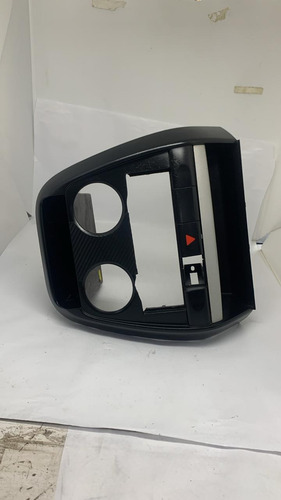 Moldura Central+ Botão Pisca Alerta Vw Fox 03/09 Detalhe