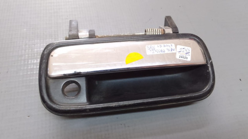 Maçaneta Dianteira Direita Hilux Sr5 98     24020