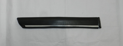 Friso Traseiro Direito Vw Santana 1992 A 1996 2p C/ Detalhe