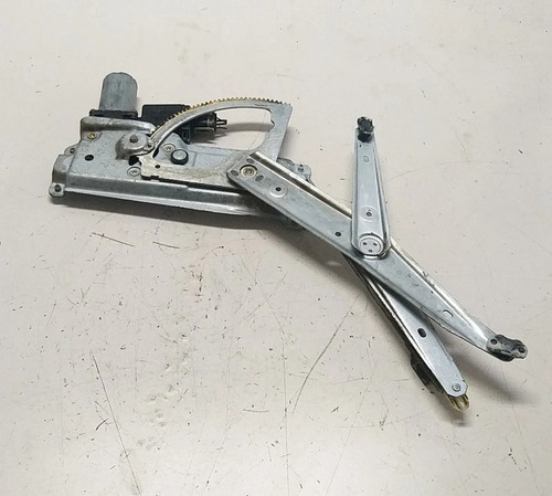 Maquina Vidro Dianteira Direita Gm Vectra 97 A 2005 90520226