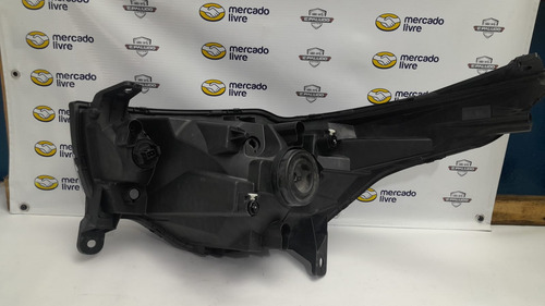 Farol Máscara Negra Lado Direito Fiat Mobi 17/20 48920748