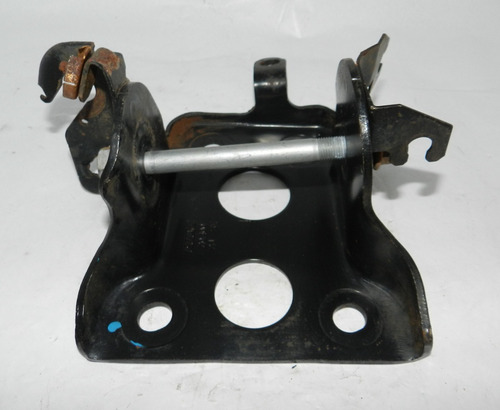 Suporte Lado Esquerdo Eixo Traseiro Fiat Punto 2006 A 2012 