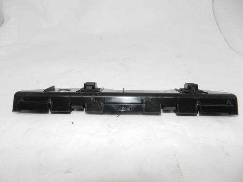Guia Para-choque Traseiro Lado Esquerdo Toyota Corolla 03/08