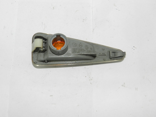 Pisca Lateral Direito Renault Sandero 2008 A 2014 8200602765
