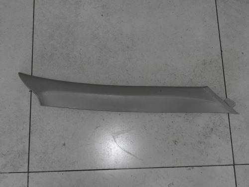 Suporte Moldura Parabrisa Direito Toyota Corolla 6221112300