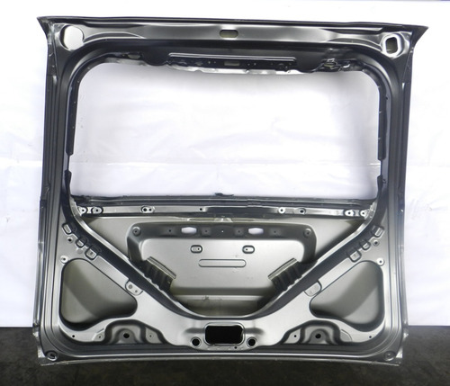 Tampa Traseira Porta-malas S/ Vidro Honda Crv 08/11 Detalhe