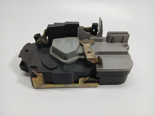Fechadura Porta Traseira Esquerda Peugeot 206 207 1999 A 14