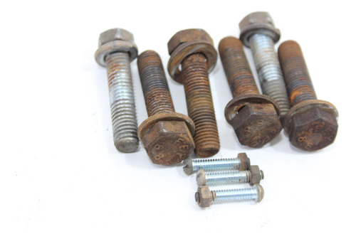Parafuso Engate Carretinha Jg Amarok 10/16 (758)