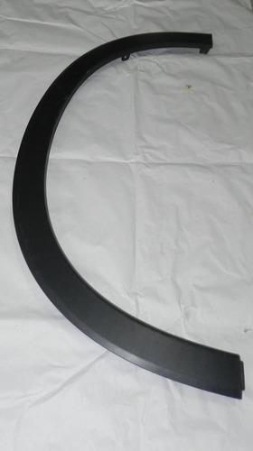 Moldura Para-lama Dianteiro Direito Honda Hrv 15/20 Detalhe