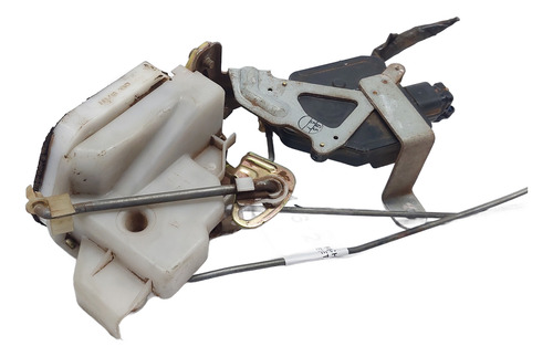 Fechadura Da Porta Traseira Esquerda Pajero Tr4 2003 A 2008