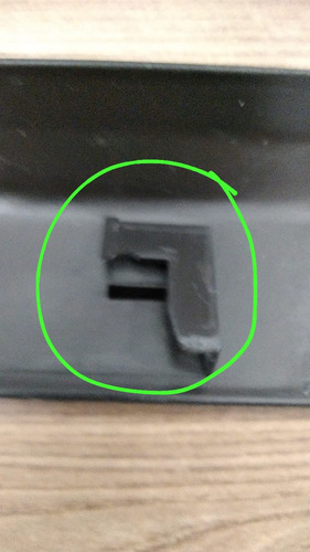 Moldura Coluna Para-brisa Esquerdo Com Detalhe Kadett 89/98