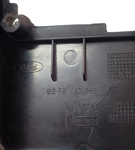 Moldura Console Central Fiesta Espanhol 1994 1995 Original