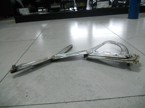 Maquina Vidro Manual Esquerda Gm Corsa 1994 A 1997 R3342