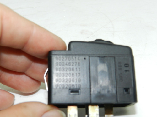 Botão Regulagem Farol Milha Gm Corsa 1996 A 2004 90270514
