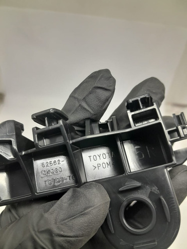 Guia Para-choque Traseiro Direito Toyota Hilux Sw4 16/21