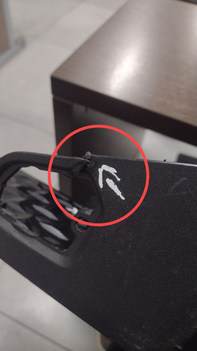 Pisante Para-choque Tras Central Dodge Rampage 24/25 Detalhe