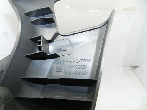 Acabamento Lateral Banco Lado Esquerdo Gm Onix Prisma 13/19