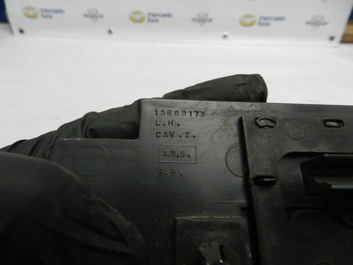 Moldura Trava Pino Traseira Esquerda Gm S10 Blazer 95/00
