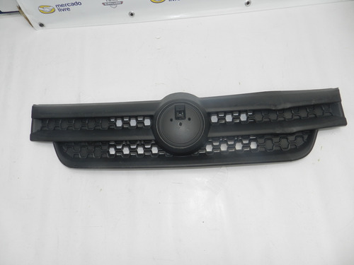 Grade Radiador Dianteira Fiat Uno Way Vivace 17/21 Detalhe