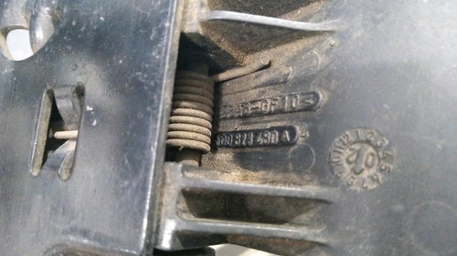 Fechadura Gancho Trava Capô Vw Polo Amarok 02/15 600823480