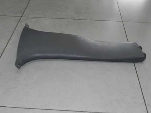 Acabamento Coluna Direita Ford Focus 2000 A 2007 98aba243w06