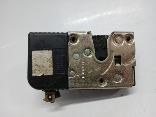 Fechadura Porta Dianteira Esquerda Peugeot 206 1999 2000 03