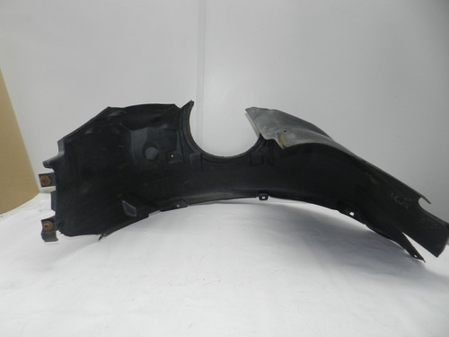 Para-barro Lado Direito Ford Mondeo 94/00 Com Detalhe