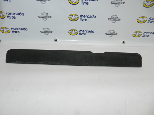 Acabamento Moldura Tampa Traseira Vw Parati Saveiro Detalhe