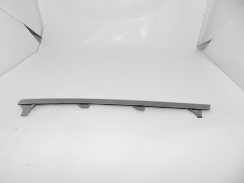 Moldura Grade Superior Lado Esquerdo Vw Fox 15/20