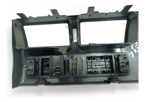 Moldura Difusor De Ar Central Gol Saveiro Parati 2001 A 05