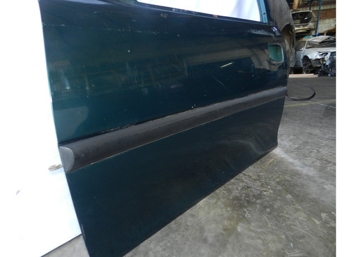 Porta Dianteira Esquerda Gm Vectra Gls 4p 97/05 Com Detalhes