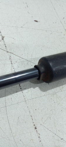 Amortecedor Porta Malas Vw Fox 2007/14 5z6827550e (r)