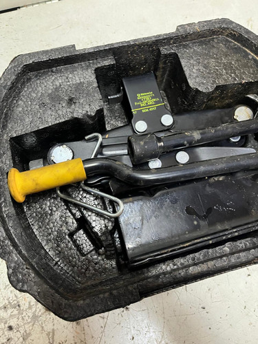 Isopor Macaco Renault Kangoo 1.6 2011 2012 2013 2014