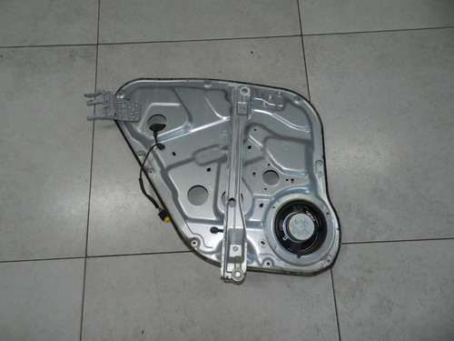 Estrutura Janela Máquina Traseira Direita Santa Fé 08/12