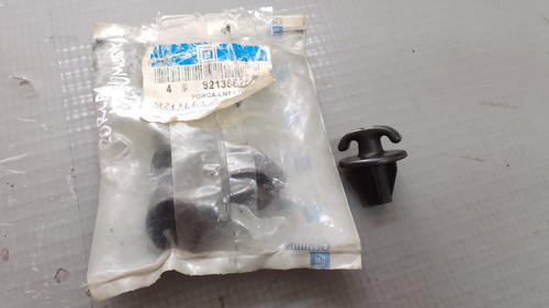 Gancho Traseiro Porta Malas Gm Omega   237800