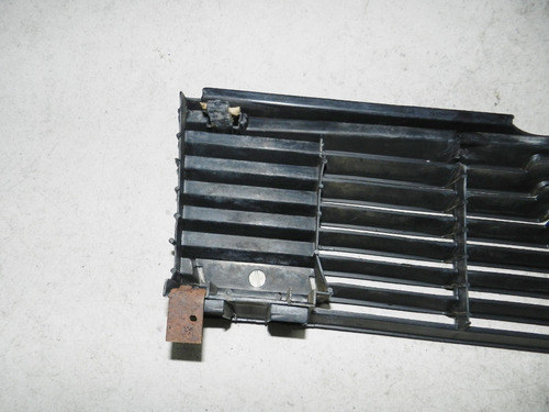 Grade Frontal Radiador Fiat Uno Fiorino 84/90 C/ Detalhe