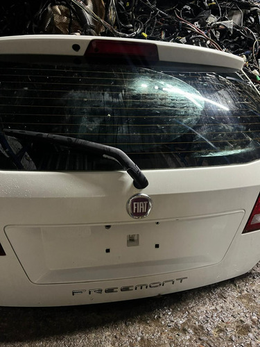 Tampa Traseira Fiat Freemont 2012