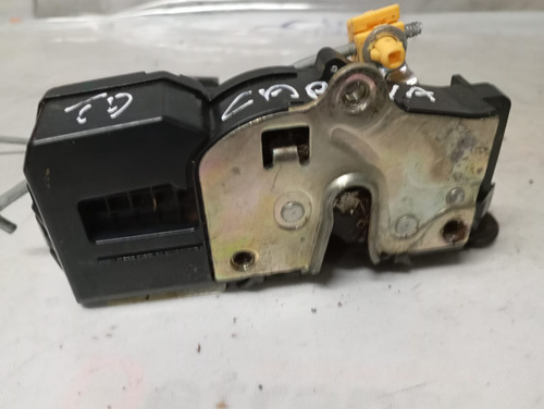 Fechadura Porta Tras Direita Captiva  Usada  26025