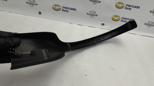 Moldura Direita Dobradiça Tampa C180k C200 C230 00/06 Detalh