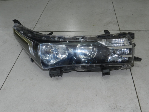Farol Direito Toyota Corolla 2014 A 2017 Sem Friso