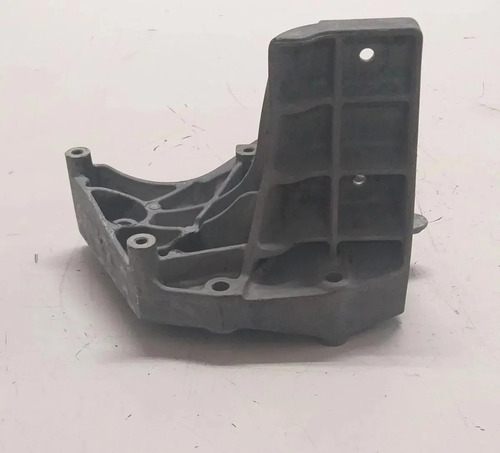 Suporte Compressor Bomba Direção Gm Corsa Meriva 93302626