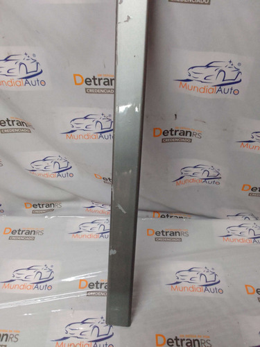 Friso Porta Dianteira Direita Fiat Mobi   11540