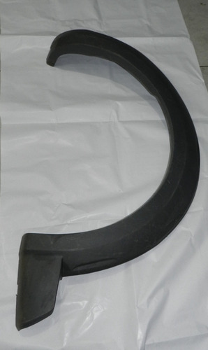 Moldura Para-lama Dianteiro Esquerdo Strada 13/20 Detalhe