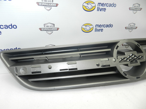 Grade Radiador Dianteira Gm Astra 2003 A 2012 Com Detalhe