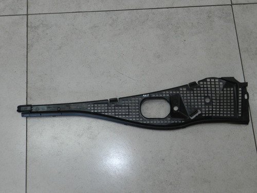 Grade Churrasqueira Direita Renault Sandero 2009 8200599970